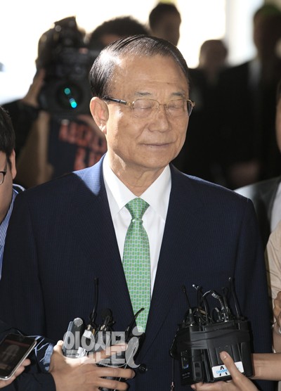 최시중, 대법원 상고 포기…성탄절 특사 노린 꼼수?