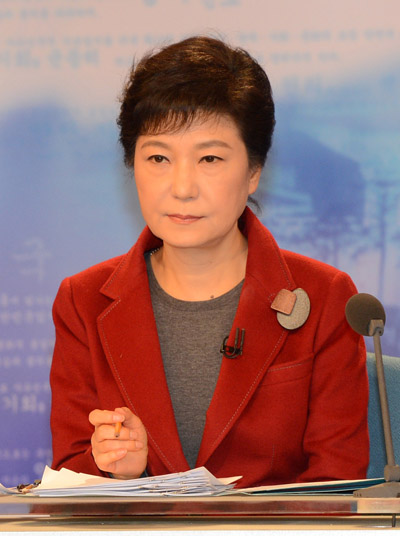 박근혜, ‘지하경제 활성화’? 김종인 “활성화 아닌 양성화” 해명