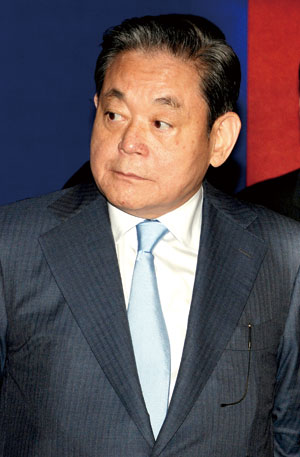 "앞만 보고 열심히 할 것" 이건희 회장 새해 각오 밝혀