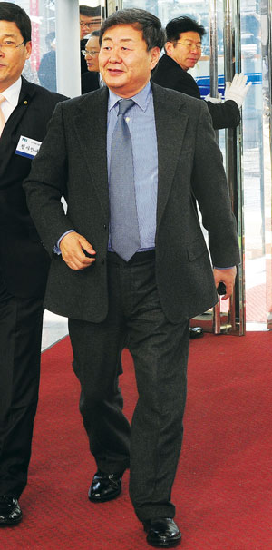 대우일렉 인수 앞둔  김준기 동부그룹 회장의 야무진 꿈