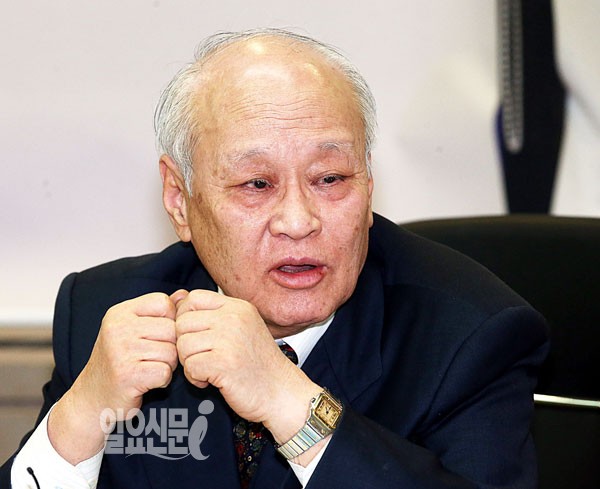 [속보] 박근혜 당선인, 새 정부 초대 국무총리 후보로 김용준 지명