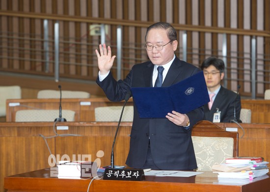 민주당, 이동흡 후보자 '자진 사퇴' 총공세…새누리당엔 '책임론' 압박