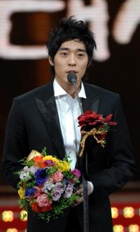 서지석 5월 결혼? 소속사 열애인정 "결혼 여부는 확인 중"