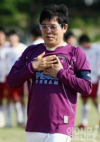 '10억 불법도박' 김용만, 검찰 조사 후 비타민 촬영 '논란'