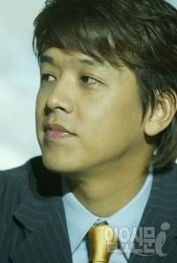 '송사' 중인 류시원, '탑기코4' 새 MC로 발탁된 사연은...연정훈은 하차