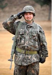 "샘 해밍턴 촬영 중 다쳐 목에 깁스" 대체 어쩌다가?