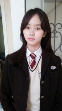 '리틀 손예진' 김소현 교복사진 화제 "오늘 졸업사진 찍어요"
