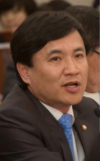 김진태 새누리당 의원, KBS 인사청탁 들통나…망신