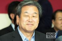 김무성 “현재 대권 생각 없어…여론조사에서 이름 빼 달라”