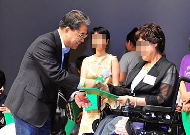 “이재정 교육감, 장애인 우선 지원하겠다더니”