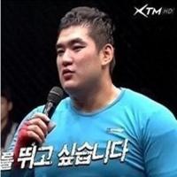 로드FC '괴물파이터' 심건오 프로 데뷔전서 화끈한 TKO 승 '대박'