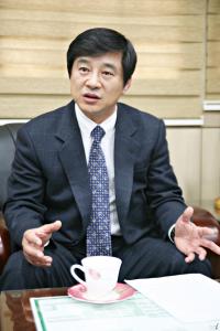 [인터뷰] 이흥수 인천 동구청장 "소외되고 낙후된 도시 아닌 '희망의 동구' 만든다"