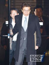 주목받는 또 다른 비선실세 추적