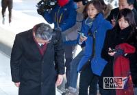 ‘청와대 문건 유출’ 조응천 전 비서관, 피의자신분으로 검찰 출석