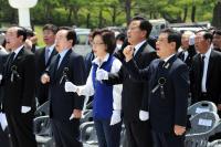 제35주년 5·18기념식...사상 최초 국립묘지·옛 도청앞 ‘따로 기념식’