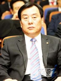 박기춘 탈당 및 총선불출마 선언 "부끄럽고 또 부끄럽다"