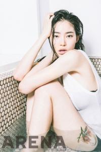 황승언 춘화도 화보…"흠뻑 젖었네"
