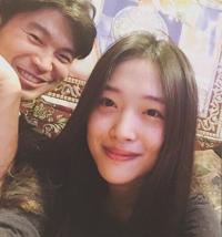 설리, 최자 열애설 인정 이후, 뜨거운 사진들 공개..관심UP