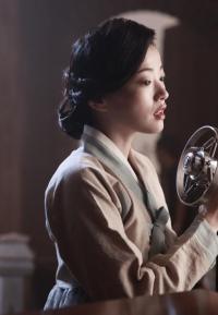 천우희의 끝없는 변신은 무죄...1940년대 경성 최고의 가수로 변신