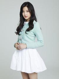 신비로운 매력의 그녀, 문가영, 안방부터 스크린까지! 장르를 넘나드는 10년 차 배우