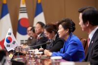 박 대통령, YS 영결식 못가…현직 대통령 영결식 불참 최초
