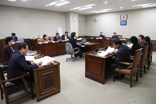 용인시의회 복지산업위원회, 행정사무감사 이모저모
