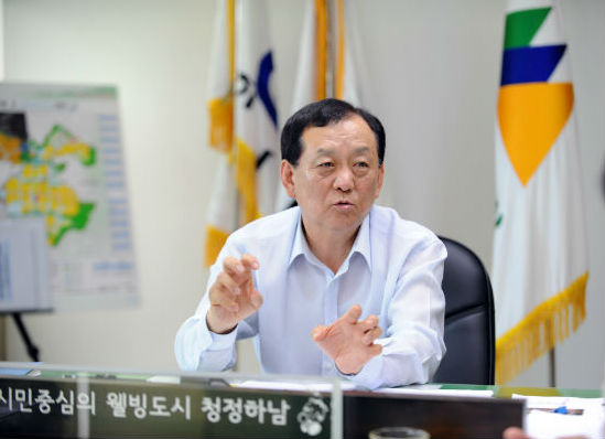 이교범 하남시장 "나 떨고 있니?"