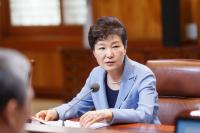 미국 언론 "노동자 탄압하는 박근혜 대통령, 야만적인 아버지 회상시켜"