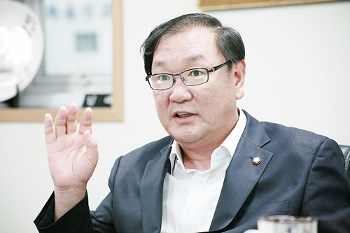김태년 의원 “집필교사 자격논란, 역사교과서 복면집필 중단해야”