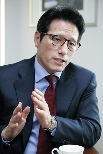정병국 “친박 따로 없다” [전격인터뷰]