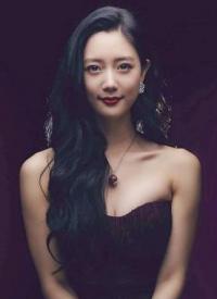 클라라 복귀 시동, 또 노출로 시작?