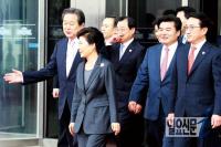 4·13 총선, 선거화신 박근혜 프레임 속에 완전히 말려들다