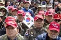 "목숨 걸고 헌신한 노병들에 합당한 예우 해달라"