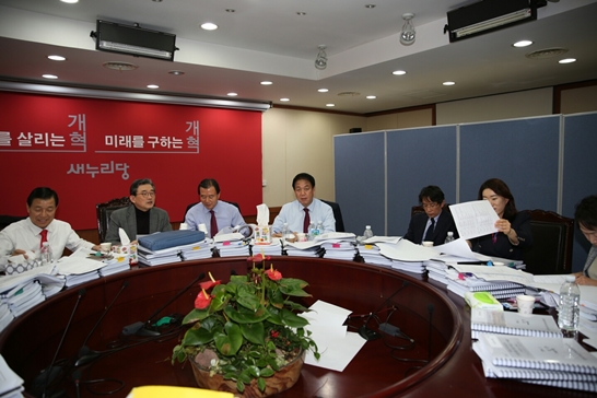 새누리당 2차 경선지역 발표··· 이한구 “후보자 합의에 따라 100% 국민경선”
