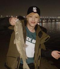 '해피투게더' 육성재, '낚시 욕망' 고백…월척 사진 보니 "초보 맞아?"