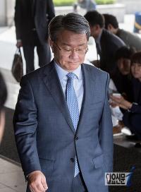 '전관비리' 몸통 홍만표 17시간 검찰 조사 불구 '봐주기' 의혹…결국 '특검'으로 가나?