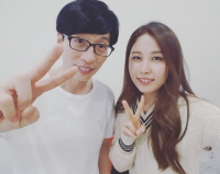 권진아, 유재석과 다정한 투샷…유느님 향한 팬심에 환한 미소 "헷"
