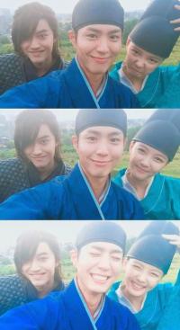 김유정, 박보검-곽동연 두 꽃미남 사이에서 "깜찍+귀염" 애교 발사 