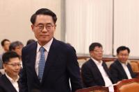 김재수 “난 장관···의혹 충분히 소명” 국회파행은 나몰라라