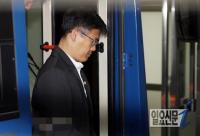 박 대통령 “최 선생님(최순실)에게 컨펌했나” 청와대 비서관에 문자