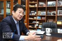 [직격인터뷰] 최고위원 사퇴 결단 강석호 의원 “박 대통령, 반드시 어느 장소든지 검찰조사 임해야”