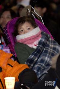 어둠은 빛을 이길 수 없다…'촛불혁명'의 기운 타올라
