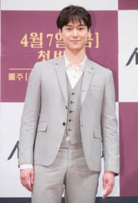 [일요신문] 고경표 "공효진 vs 임수정 비교?…종교 선택 수준"