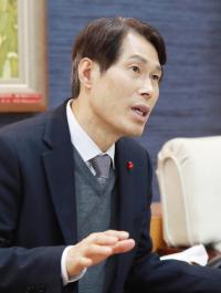  이진훈 수성구청장, 대구공항 "군공항만 이전할 방안 있다"