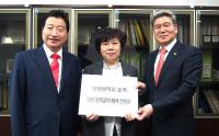  안상수 시장, 국민의당 정책위의장 만나 창원광역시 승격 건의