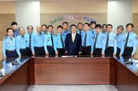 김석준 교육감, 수능 수험생 수송한 전국모범운전자회 표창