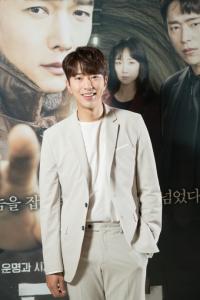 터널 윤현민 "이유영과 멜로, 장르물이라 걱정"