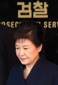 박근혜 전 대통령, 이재용 부회장 재판 증인으로 법정 서나…특검 “뇌물수수자 직접 신문 필요”