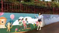 ‘효리네 민박’ 아이유 근황, 팬들이 그린 벽화 앞에서 ‘우월 각선미’
