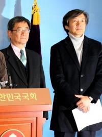안경환 법무장관 지명, 검찰 내부 ‘그래도 총장은 검사 출신이…’